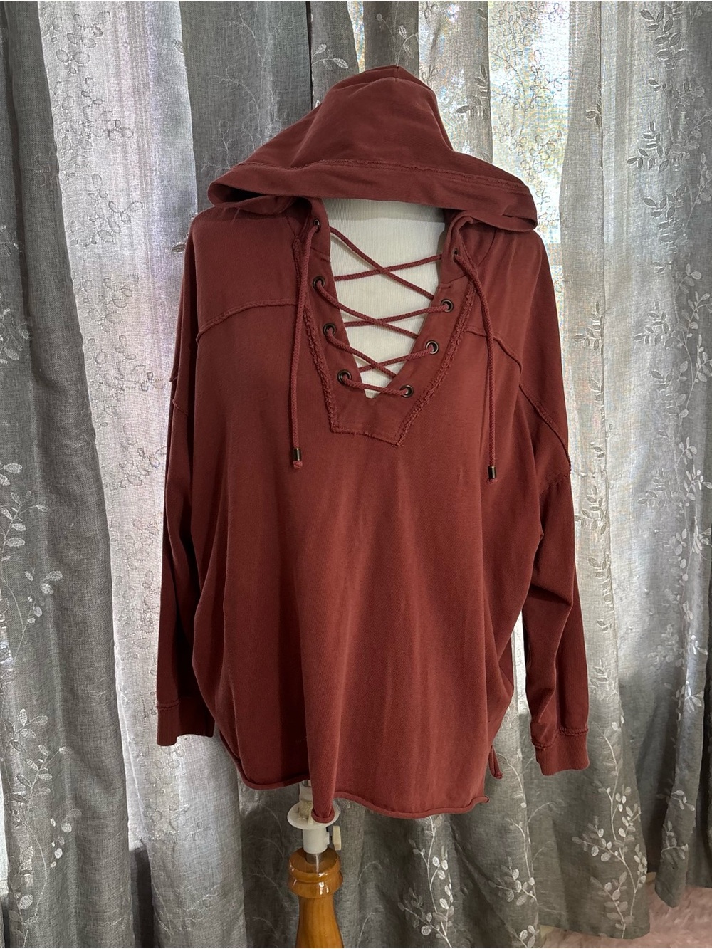 aerie Lace-Up Hooded Pullover in Rust